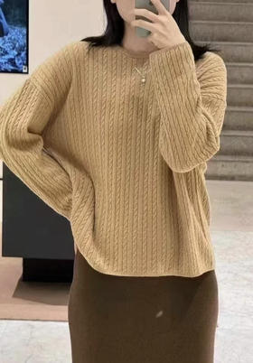 22-1新货直接秒杀 渠道货 小禾女士绞花圆领羊绒衫