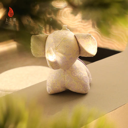 上久楷新中式文创礼盒送礼 摆件 飞象挂件 如意定胜纹 绿地团花纹 商品图2