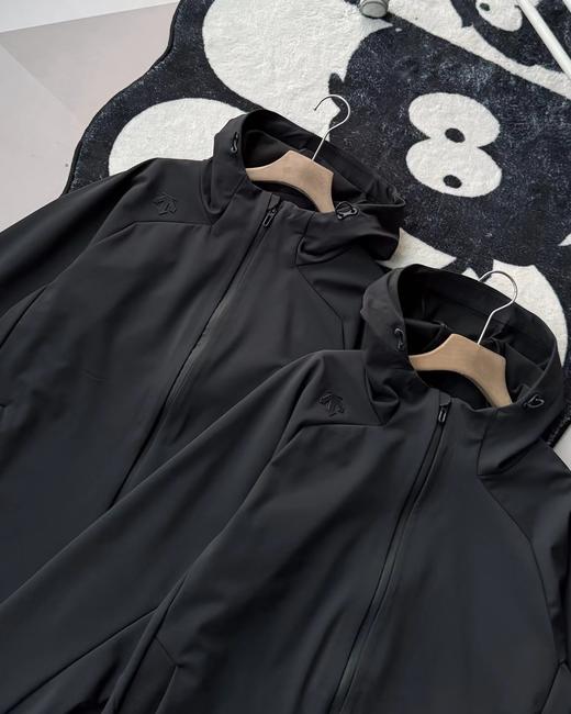 F020109户外休闲商务男士连帽软壳加绒冲锋衣 商品图2