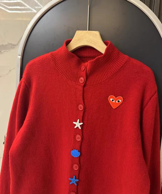 F020133春节穿搭门襟彩色装饰扣半高领设计针织开衫女款 商品图14