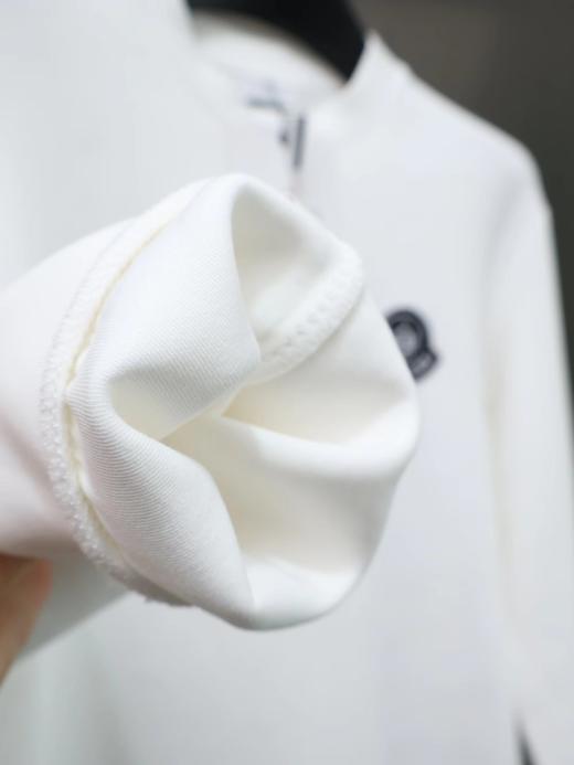 F020105胸前刺绣植绒硅胶三D一体化设计圆领卫衣男女同款 商品图9