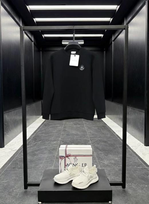 F020105胸前刺绣植绒硅胶三D一体化设计圆领卫衣男女同款 商品图3