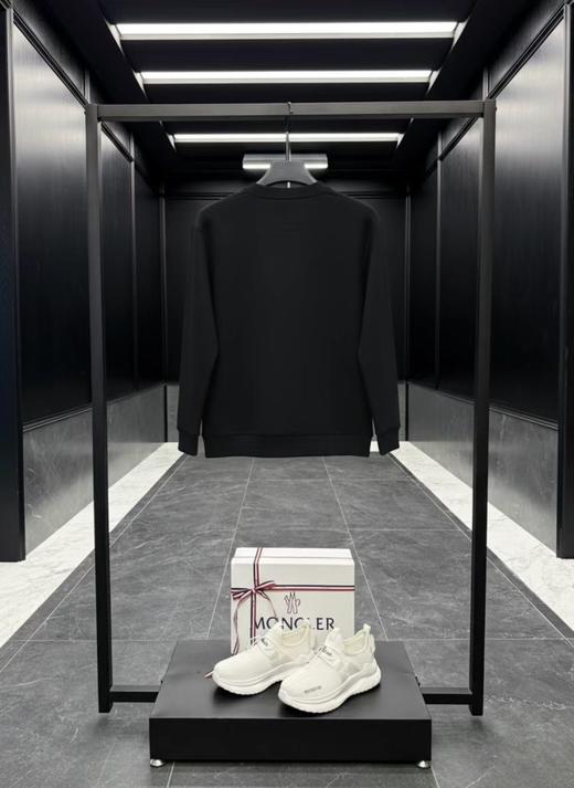 F020105胸前刺绣植绒硅胶三D一体化设计圆领卫衣男女同款 商品图5