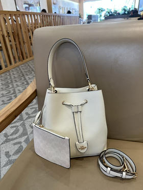 秋冬特惠💰540 蔻驰CBH07 CBH06 经典老花Rowan抽绳单肩斜挎水桶包 子母包