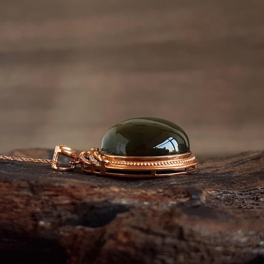 【天然正品】AU750玫瑰金镶钻镶天然细腻无黑点蛋面和田玉碧玉猫眼吊坠项链33.4*21.4*12.0MM（皆取最大值）蛋面：20.2*17.2MM170126NJS63 商品图7