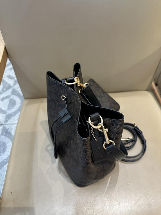 秋冬特惠💰540 蔻驰CBH07 CBH06 经典老花Rowan抽绳单肩斜挎水桶包 子母包 商品图5