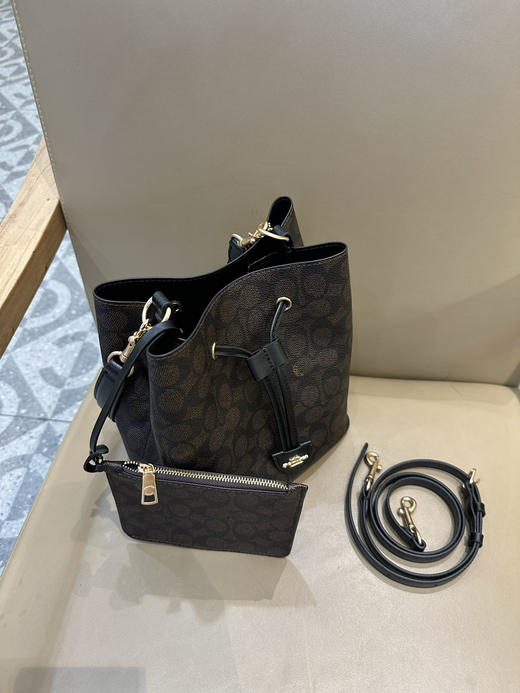 秋冬特惠💰540 蔻驰CBH07 CBH06 经典老花Rowan抽绳单肩斜挎水桶包 子母包 商品图6