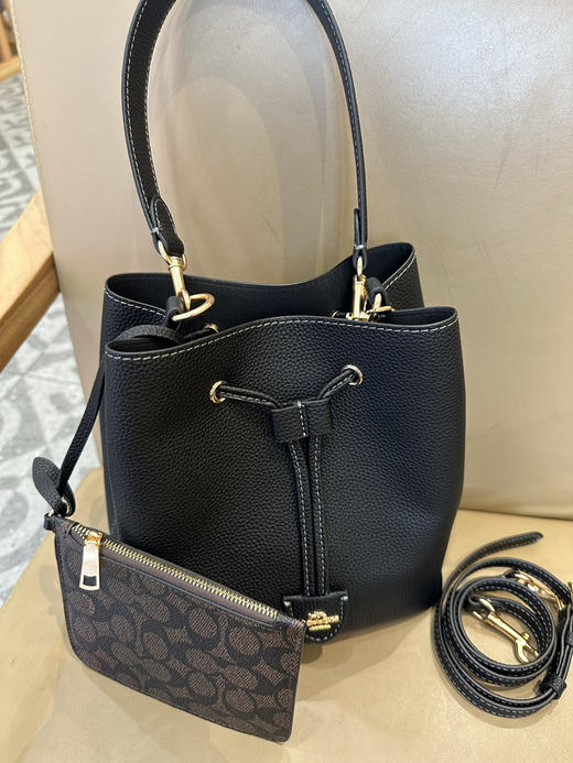 秋冬特惠💰540 蔻驰CBH07 CBH06 经典老花Rowan抽绳单肩斜挎水桶包 子母包 商品图6