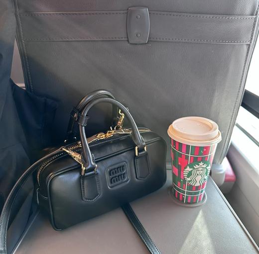 Miu家一包难求保龄球纯皮单肩斜挎包 商品图11