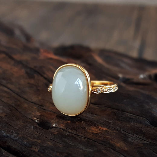 【天然正品】AU750黄金镶钻镶天然新疆籽料细腻一级白油润度佳蛋面和田玉戒指12号（戒圈可改）170126NJS72 商品图4