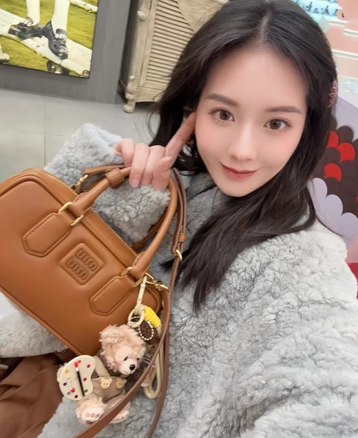 Miu家一包难求保龄球纯皮单肩斜挎包 商品图1