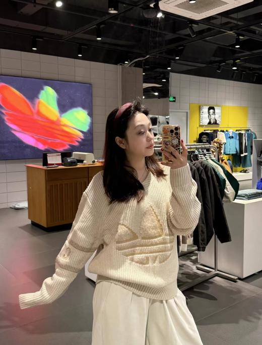 F020134新款v领三叶草运动休闲针织毛衣女款 商品图5