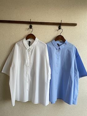 Atelier d'antan 轻盈易搭贝壳纽扣短袖衬衫