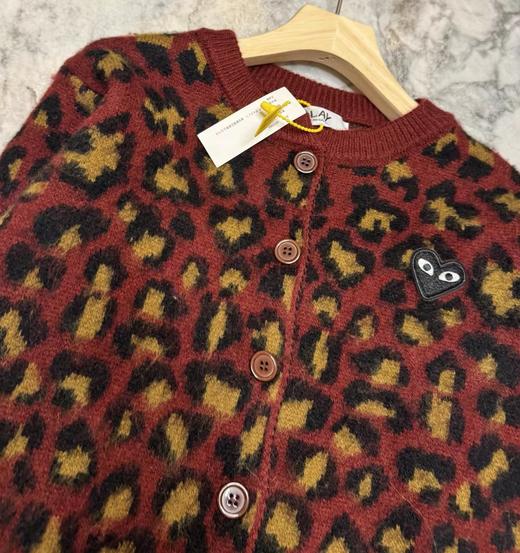 F020132风格复古且野性的豹纹针织开衫毛绒感针织毛衣 商品图6