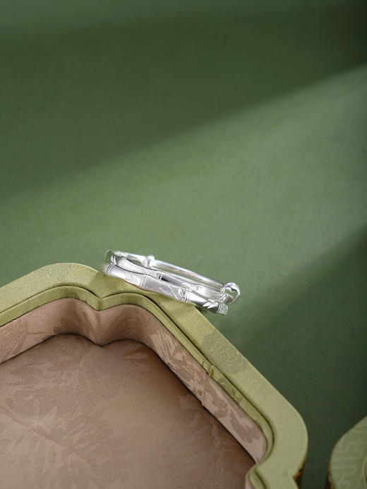 子佩集【茁壮康宁】银S9999童镯【TB0240975】儿童竹节磨砂2601 商品图7