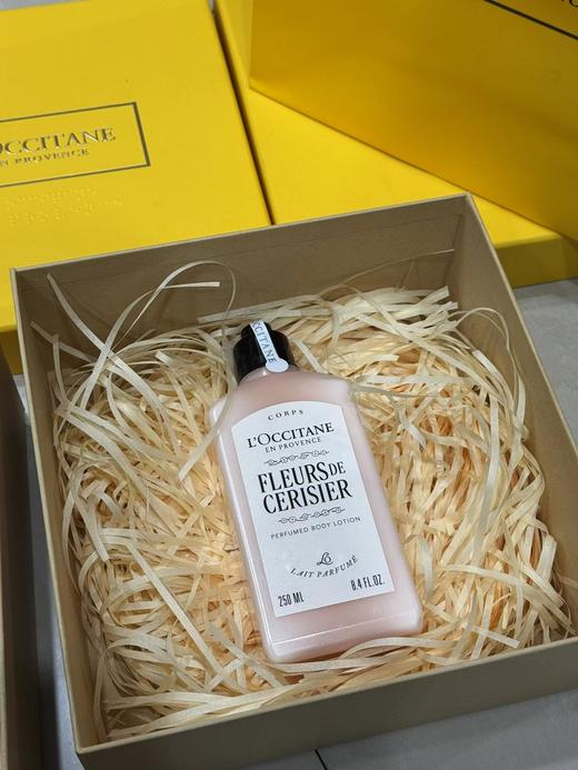 F020130樱花套盒新版身体乳250ML+沐浴露250ML 商品图7