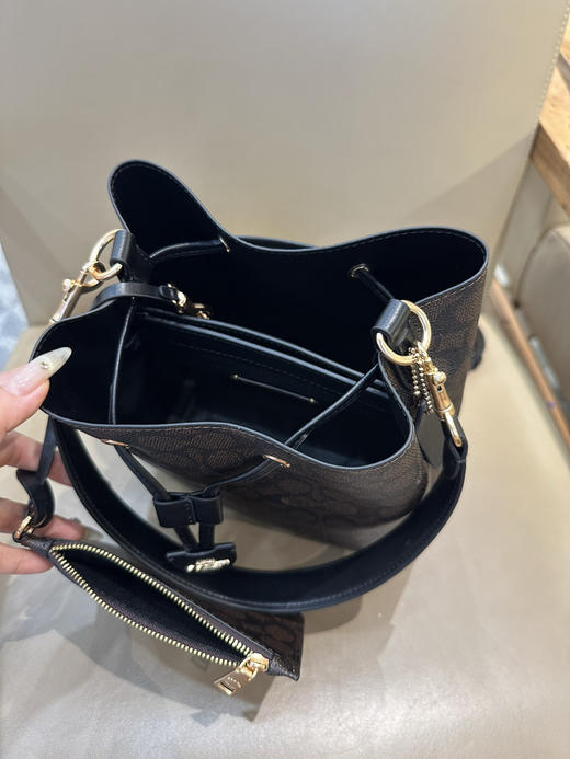 秋冬特惠💰540 蔻驰CBH07 CBH06 经典老花Rowan抽绳单肩斜挎水桶包 子母包 商品图7