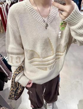 F020134新款v领三叶草运动休闲针织毛衣女款