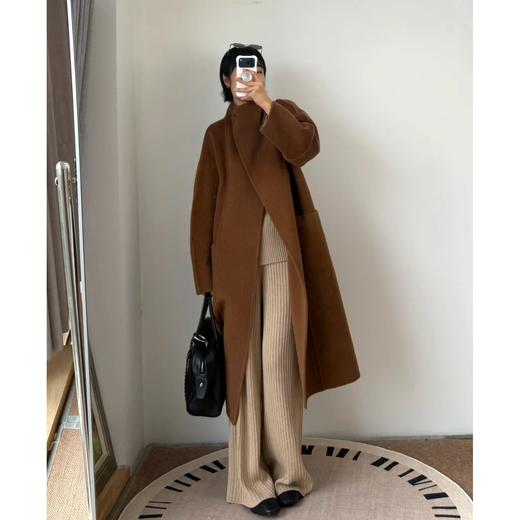 一店k （元厂纱线！天花板丝牦牛绒混纺！）新年战衣！糖炒栗子🌰贵气大女主即视感！时髦又经典！我真的爱惨了这件能扛住各种场合的大衣！董洁同款九寸叠襟丝牦牛绒长款双面呢大衣 商品图9