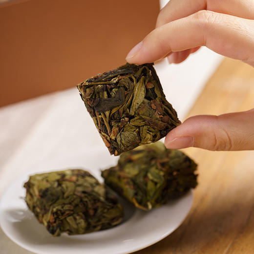【春季茶礼】茶叶 漳平水仙 乌龙茶  春季茶礼 书型盒 茶饮 五虎 200g 商品图2