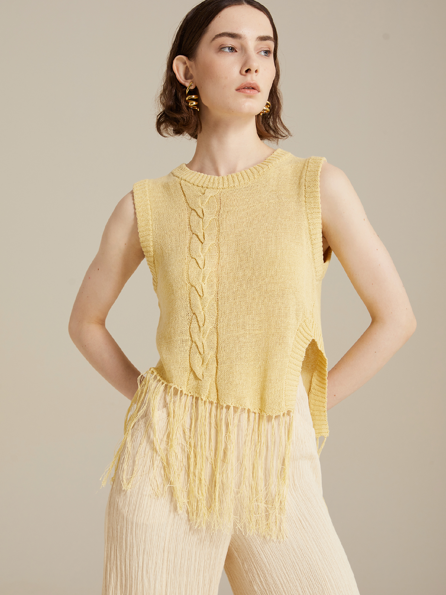 夏日轻盈流苏背心