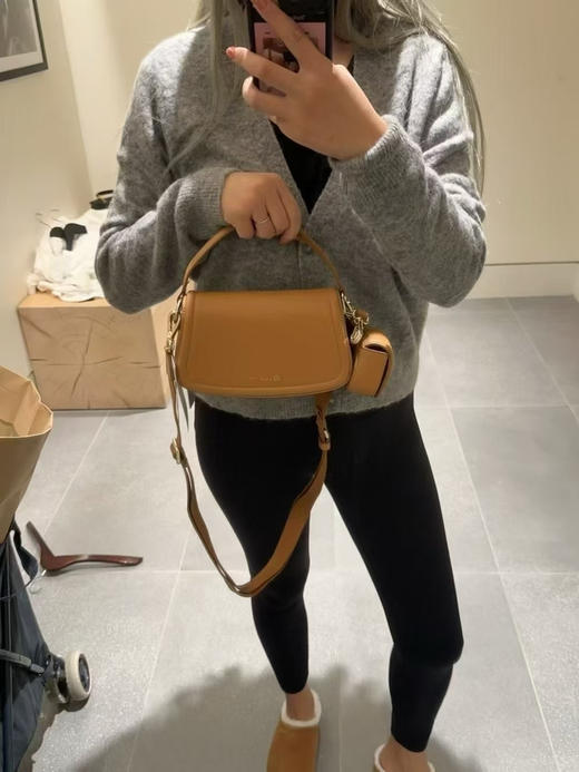 🉐550直邮 品质绝对不输一线大牌！lululemon的三合一挎包，小包轻巧实用， 装手机充电宝， 日常逛街、看电影、聚会都没有问题 商品图2