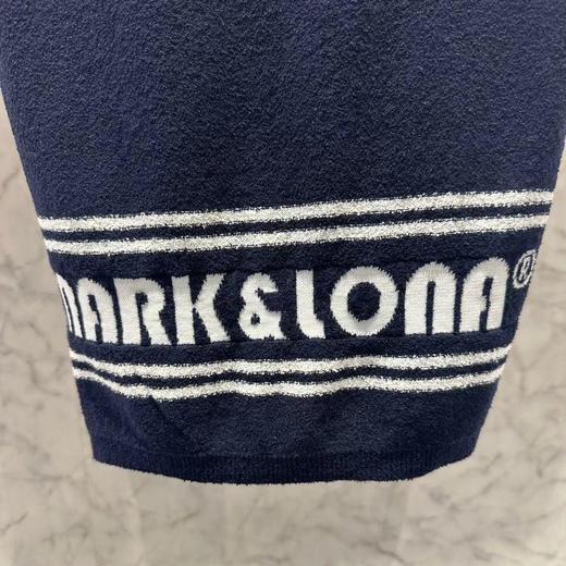 M&L*新款女款夏季薄款v领针织背心来啦！当季海报款，非常有型的一件了！日系儒雅气质又时尚！时尚人士都会喜欢的那种低调的奢华！版型上身提精气神的感觉！真正的贸易dan，有的衣服是真的拿到手就开心！ 商品图4