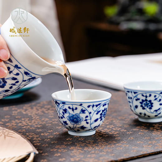 青花颜色釉 玉润清澜（串枝莲）8头茶具套组【首发】 商品图10