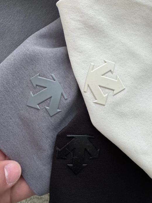 F020242春季DUALIS系列都市通勤男士长袖内搭冬季打底衫 商品图4