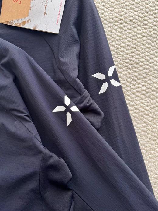 F020240艾格系列男款左胸字母标识轻量棉抓绒衣外套 商品图4