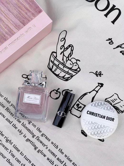 F020215情人节礼物甜心香水+护手霜+口红老花绒布礼盒 商品图5