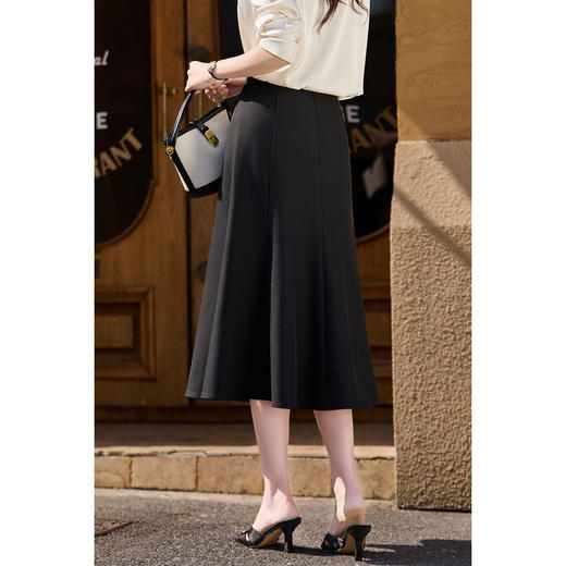 八片立裁鱼尾裙 走路带风的优雅半身裙 久坐/大步走都不束缚 全天舒适 米思阳2026春新款高腰通勤优雅八片式分裁半身裙女5844 商品图8