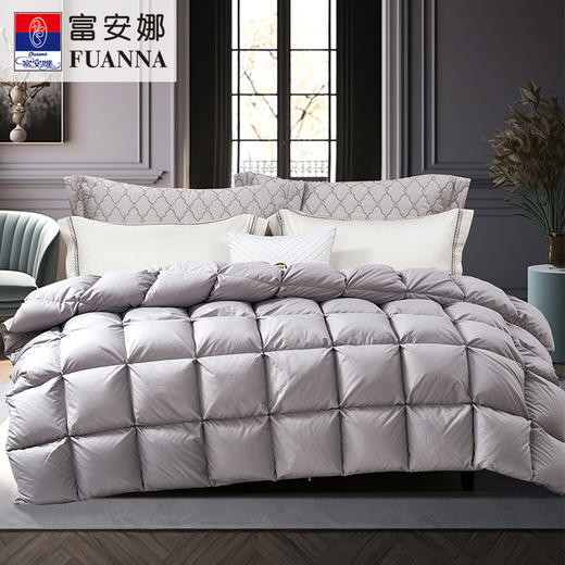 【6楼】富安娜红嘴雁鸭绒太空舱冬厚被\帕维尔，牌牌价10800~11800元，三八爆品活动价1999~2199元 商品图0