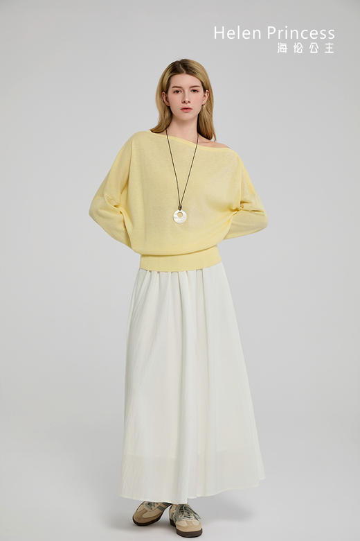 一字领斜肩上衣配项链 商品图5