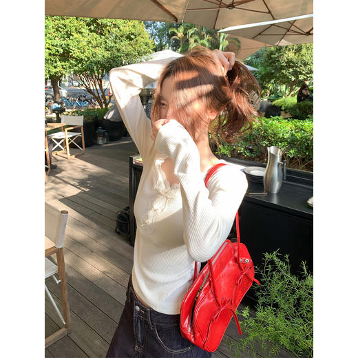 <曾小咸推荐>2.17现货秒杀 ！微信超特价！蕾丝边v领打底衫 日常139.99 立减80 秒杀59.99！！ 商品图3