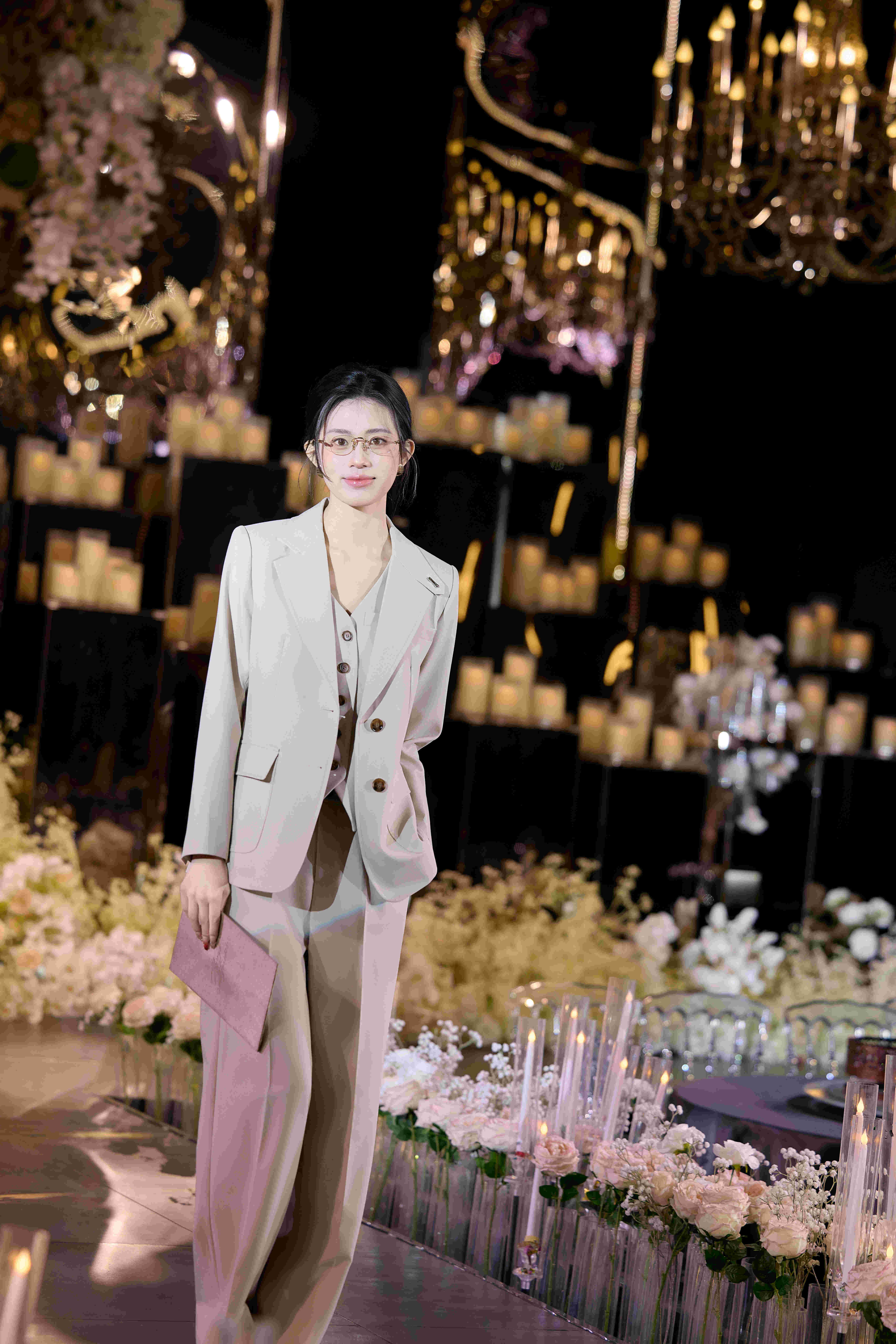 法小曼*子珍杏色西装马甲三件套主持人日常通勤上班