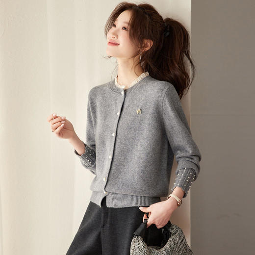 「自」全新升级【铂金会员183/天猫239/差价56】(02055)洛诗琳高级感减龄毛衣外套2026春季新款小香风蕾丝边针织开衫 商品图1