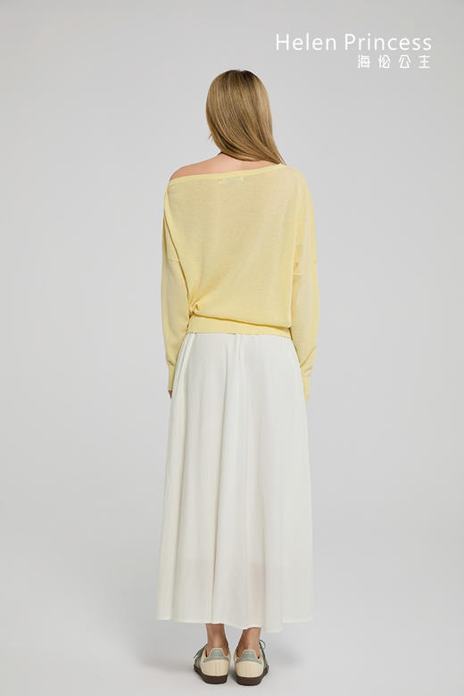 一字领斜肩上衣配项链 商品图9