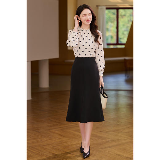 腔调波点衬衫 小波点+花苞领 上身气质绝了~ 米思阳2026春季新款法式波点长袖衬衫设计感气质小衫女4363 商品图4