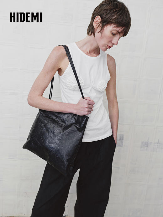 HIDEMI bookbag系列设计感极简羊皮纯色通勤休闲单肩包 商品图4