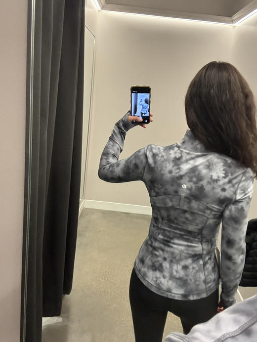 🉐699美国直邮！肯豆同款，Lululemon 星空扎染define 2/4/6/8/10/12， 95斤以下穿2，每个码只有一两件 商品图4