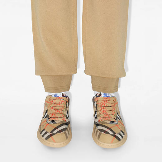 【四】BURBERRY 巴宝莉 女士格纹 Terrace 休闲运动鞋 格子 8095372 B9368 商品图5