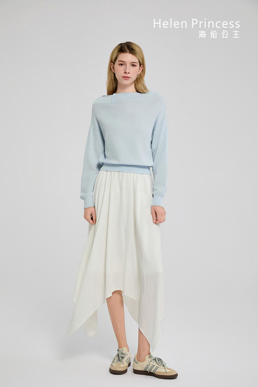 一字领扣饰针织上衣 商品图0