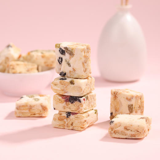 酥香门第春节礼盒872g（蔓越莓雪花酥218g*2盒 芒果雪花酥218g*2盒) 商品图4