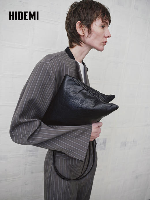 HIDEMI bookbag系列设计感极简羊皮纯色通勤休闲单肩包 商品图7
