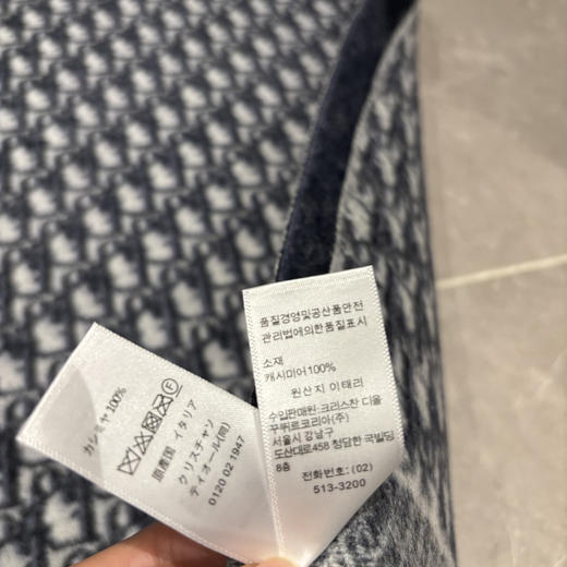 专柜流出纯原经典老花字母100山羊绒流苏围巾 商品图13