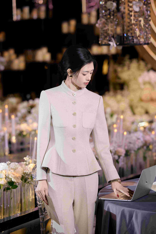 法小曼*子珍高端粉色面试职业装套裙女设计感小香风秋冬厚款2187 商品图4