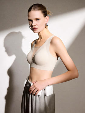 官网499！爱家深V水钻网纱大胸显小无痕宽肩带内衣 轻薄无钢圈聚拢提拉文胸罩女