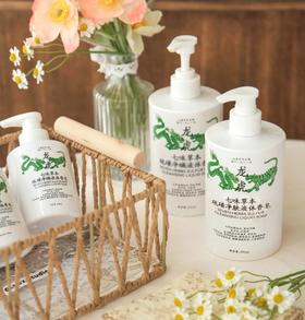 龙虎 七味草本硫磺净肤液体香皂 200ml/瓶 500ml/瓶 净螨清肤，深层清洁，除man抑jun率＞99%；萃取7种植物成分，温和修护，清爽不油腻；调节水油平衡，泡沫绵密丰富