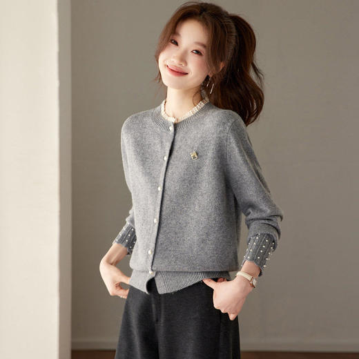 「自」全新升级【铂金会员183/天猫239/差价56】(02055)洛诗琳高级感减龄毛衣外套2026春季新款小香风蕾丝边针织开衫 商品图2